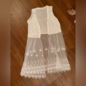 Hippie sleeveless cardigan